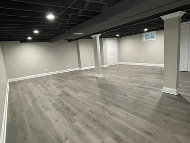 832 S Spring Rd, Elmhurst, IL 60126 - photo 7