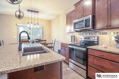 10425 S 110th St, Papillion, NE 68046 - photo 6