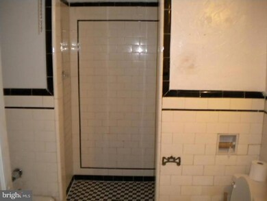 1523 Powell St, Norristown, PA 19401 - photo 5