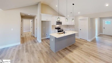 1168 W Rutledge Ave, Gaffney, SC 29341 - photo 4