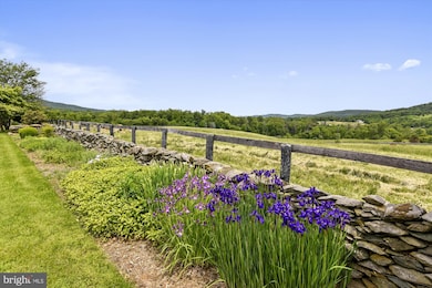 14908 Cider Mill Rd, Purcellville, VA 20132 - photo 2