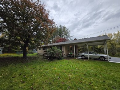 299 Pickett Rd, Plainfield, CT 06374 - photo 4