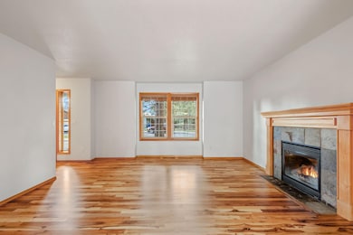 20572 Conifer Ave, Bend, OR 97702 - photo 4