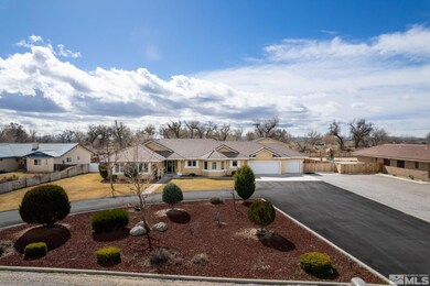 615 Carson River Dr, Fallon, NV 89406 - photo 2