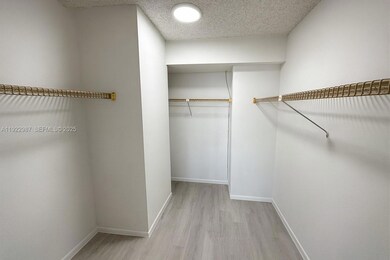 600 Three Islands Blvd unit 1520, Hallandale Beach, FL 33009 - photo 3