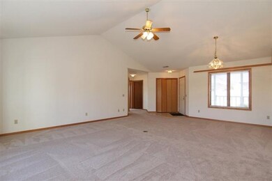 413 Waterman St, Oregon, WI 53575 - photo 6