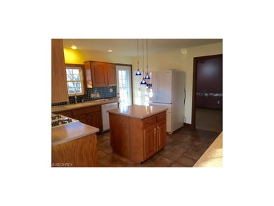 Top of the line appliances...note 15 light door en