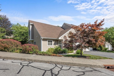 100 Sparrow Ridge Rd unit 20K, Carmel, NY 10512 - photo 2