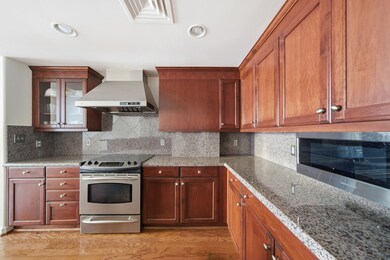 914 Main St unit 1108, Houston, TX 77002 - photo 3