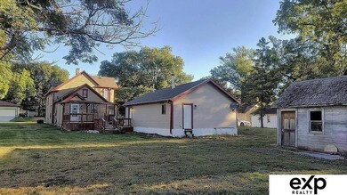 565 W 10th St, Wahoo, NE 68066 - photo 3