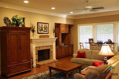 1211 Ashwood Dr, Tyler, TX 75703 - photo 4