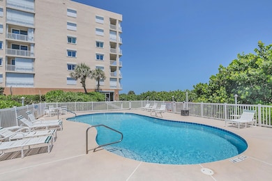 55-web-or-mls-925 Florida A1A Unit 202_5