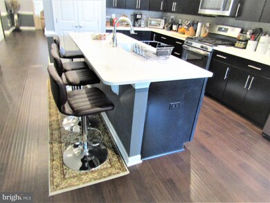 10105 Dorsey Ln, Lanham, MD 20706 - photo 7