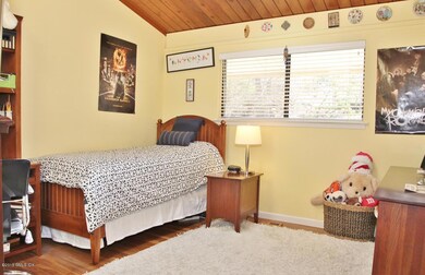 15 Ferncliff Rd, Cos Cob, CT 06807 - photo 3