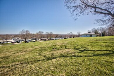 95 Allview Dr SW, Cedar Rapids, IA 52404 - photo 4