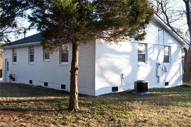 1902 Urban Dr, Greensboro, NC 27403 - photo 2