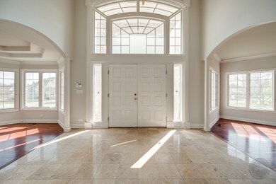 8S320 Hampton Cir unit 2, Naperville, IL 60540 - photo 3