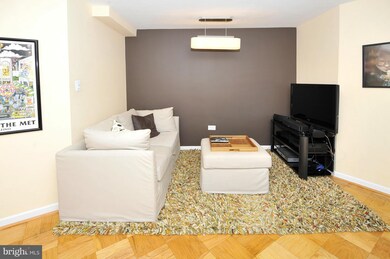 1880 Columbia Rd NW unit 601, Washington, DC 20009 - photo 4