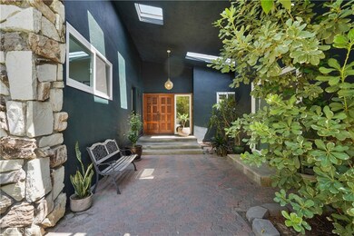 22238 Ybarra Rd, Woodland Hills, CA 91364 - photo 5