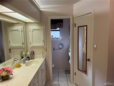 335 Rebecca Dr, Alamo, TX 78516 - photo 6