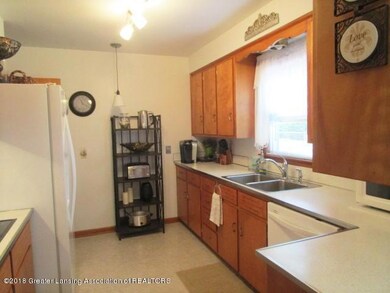 2201 Rossiter Place, Lansing, MI 48911 - photo 5