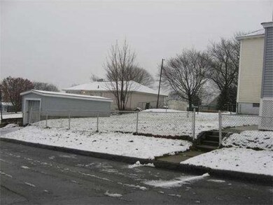 96 Howland St, Fall River, MA 02724 - photo 3