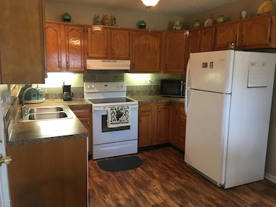 8811 Astrid Ave, Louisville, KY 40228 - photo 4