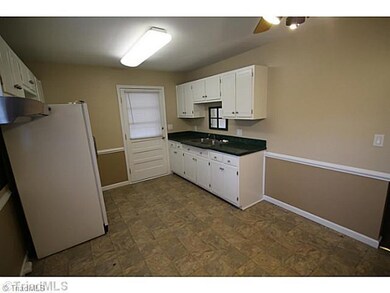 373 Northfield Dr, King, NC 27021 - photo 3