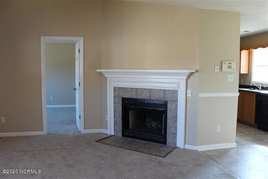 165 Settlers Cir, Jacksonville, NC 28546 - photo 3