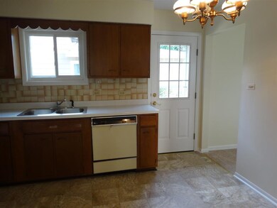 392 W Madison St, Elmhurst, IL 60126 - photo 5