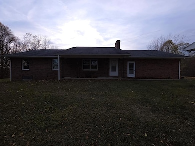 412 Yorkshire Rd, North Tazewell, VA 24630 - photo 2
