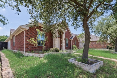 5218 Hopewell Dr, Garland, TX 75043 - photo 2