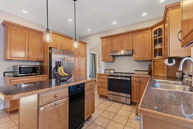 781 Lincoln St, Waltham, MA 02451 - photo 5