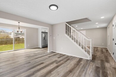 2023-4-5 601 Oak Hollow Ct 11