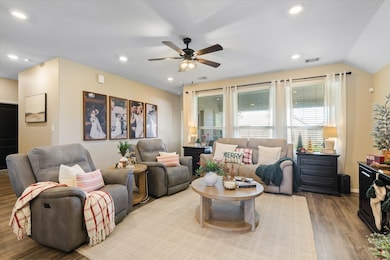 732 Scenic Lake Dr, La Marque, TX 77568 - photo 3