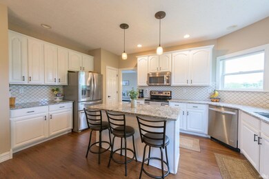 1627 Stonegate Cir, Lafayette, IN 47909 - photo 5