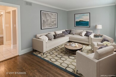 163 N Highland Ave, Elmhurst, IL 60126 - photo 2