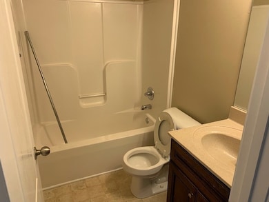 792 Cherrybark Ln unit B, Clarksville, TN 37040 - photo 4