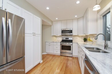 710 Waukegan Rd unit 2B, Glenview, IL 60025 - photo 5