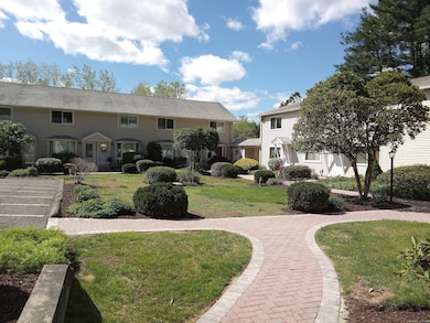 74 Washington Rd unit 16, Woodbury, CT 06798 - photo 3