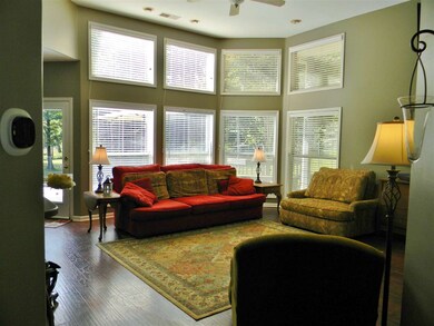 Another view of this gorgeous room. New wide lamin