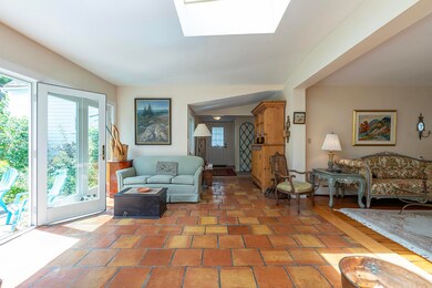 sitting area