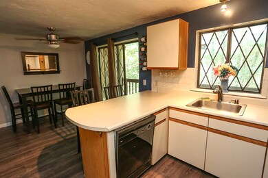 29 Winrow Dr, MerriMacK, NH 03054 - photo 3