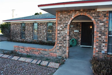 10636 Causeway Dr, El Paso, TX 79935 - photo 3