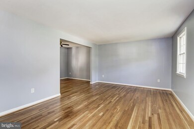 6212 Roblynn Rd, Laurel, MD 20707 - photo 2