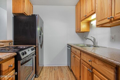 1050 W Beaver Creek Blvd B204 MLS-20