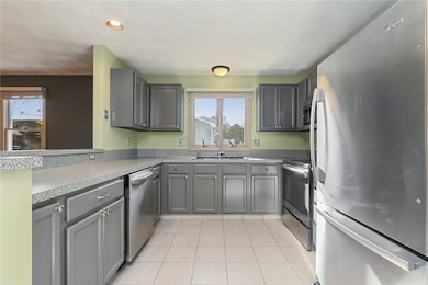 66 Islington Ave, Portsmouth, RI 02871 - photo 6