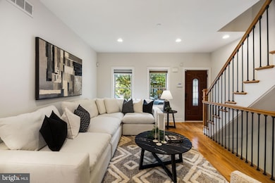 2140 Carpenter St, Philadelphia, PA 19146 - photo 2