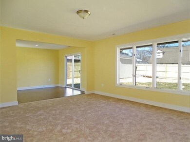 18 Arch Ln, Levittown, PA 19055 - photo 4
