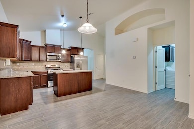 13579 Bradford St, Horizon City, TX 79928 - photo 5